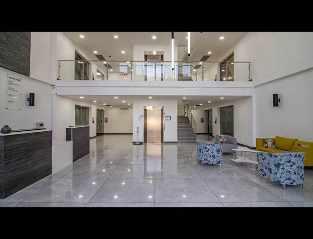 299M² OFFICE FOR SALE IN ALLEN'S NEK